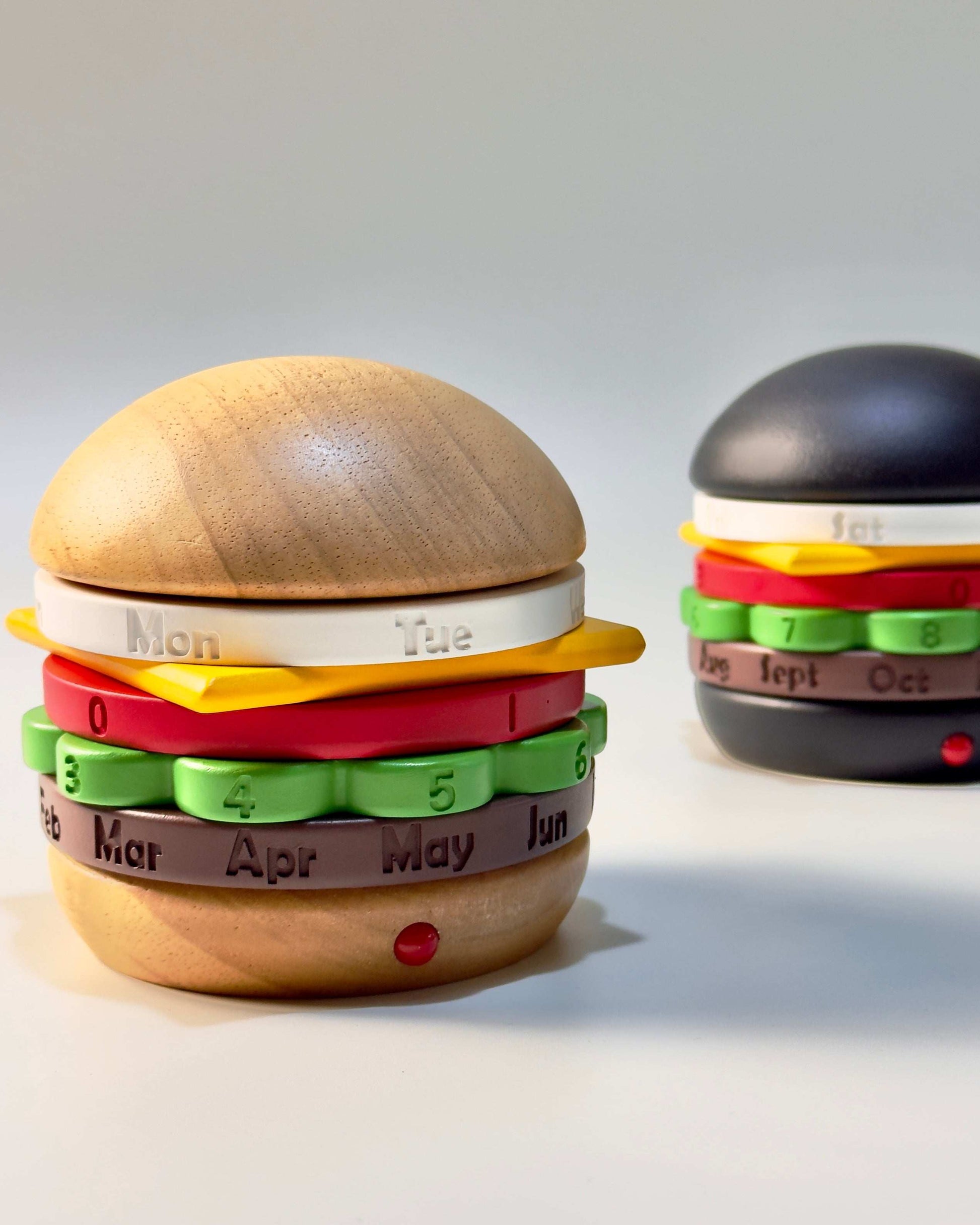 Hamburger perpetual calendar - Merry Green Homeware