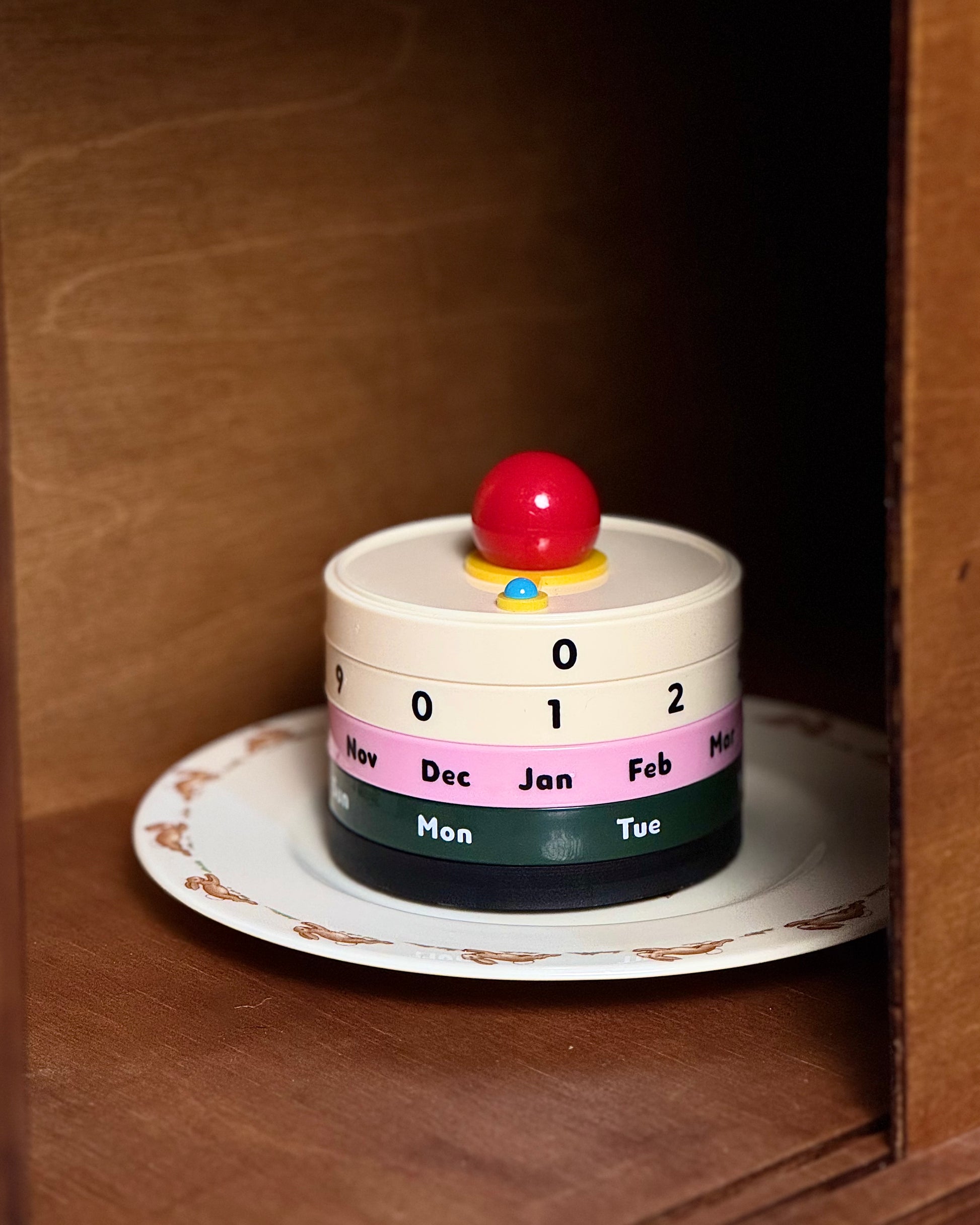Petite Cake Perpetual Calendar
