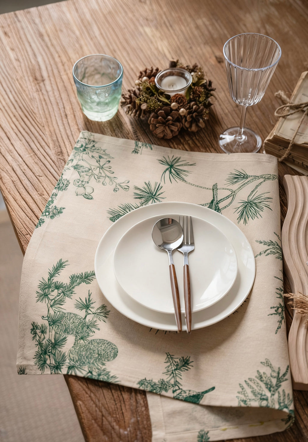 Placemat with Pinecone Print - Merry Green Homeware