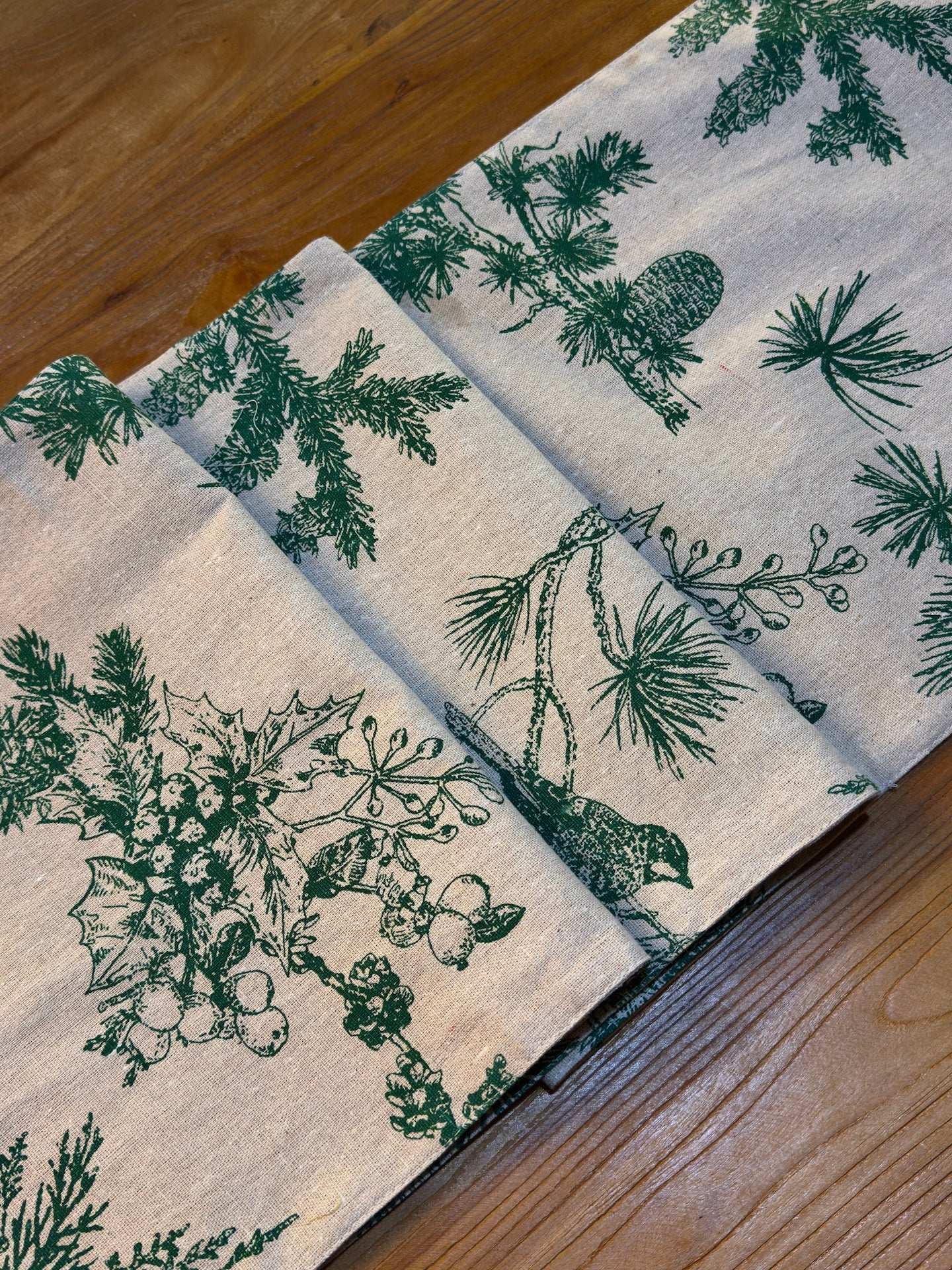 Table Runner with Pinecone Print - Merry Green Homeware