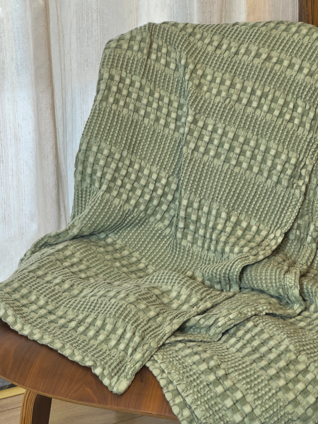 Ultra-Soft Bamboo Throw (waffle weave) - Merry Green Homeware