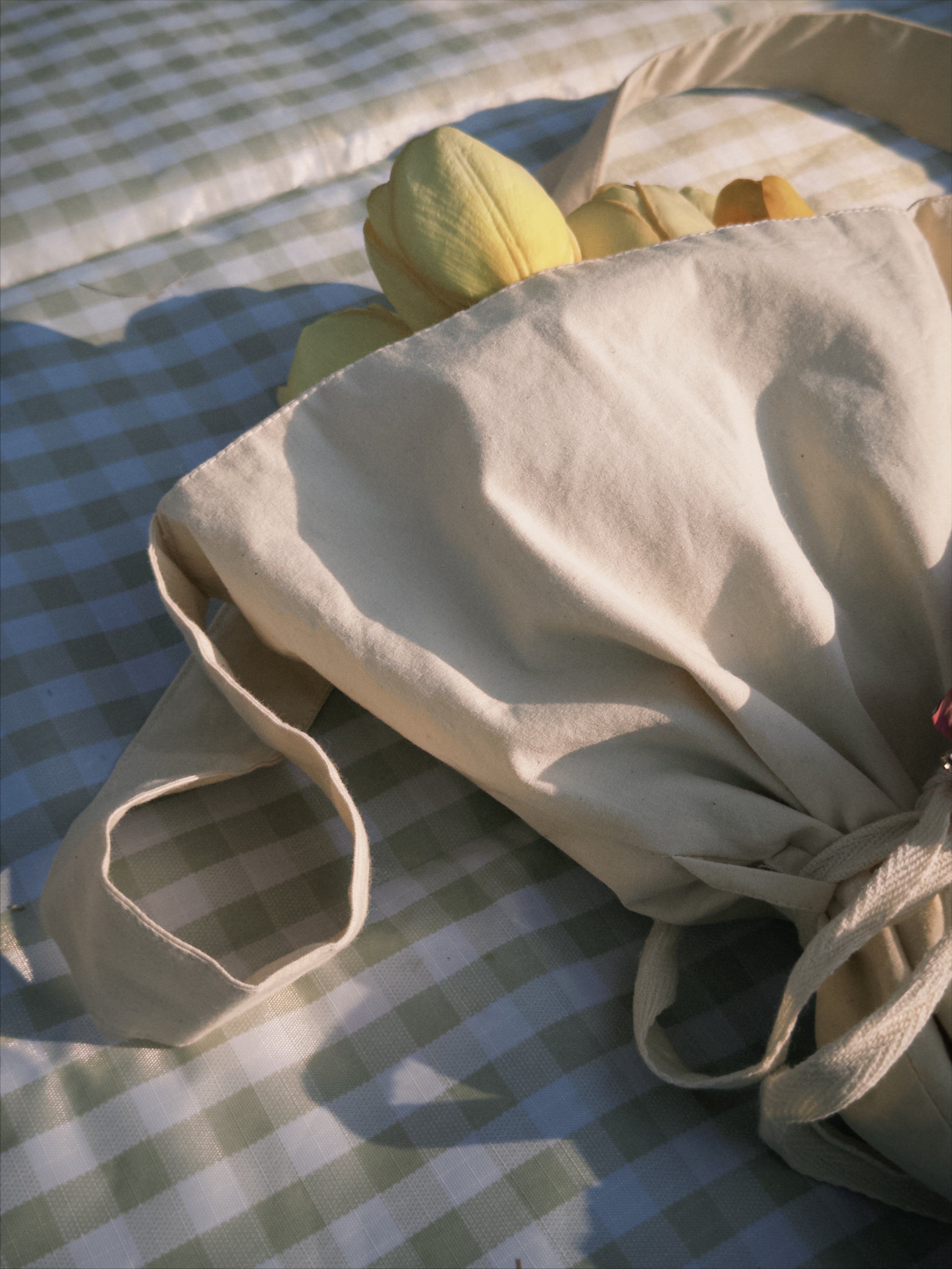 Romantic Cotton Bouquet Wrap Bag