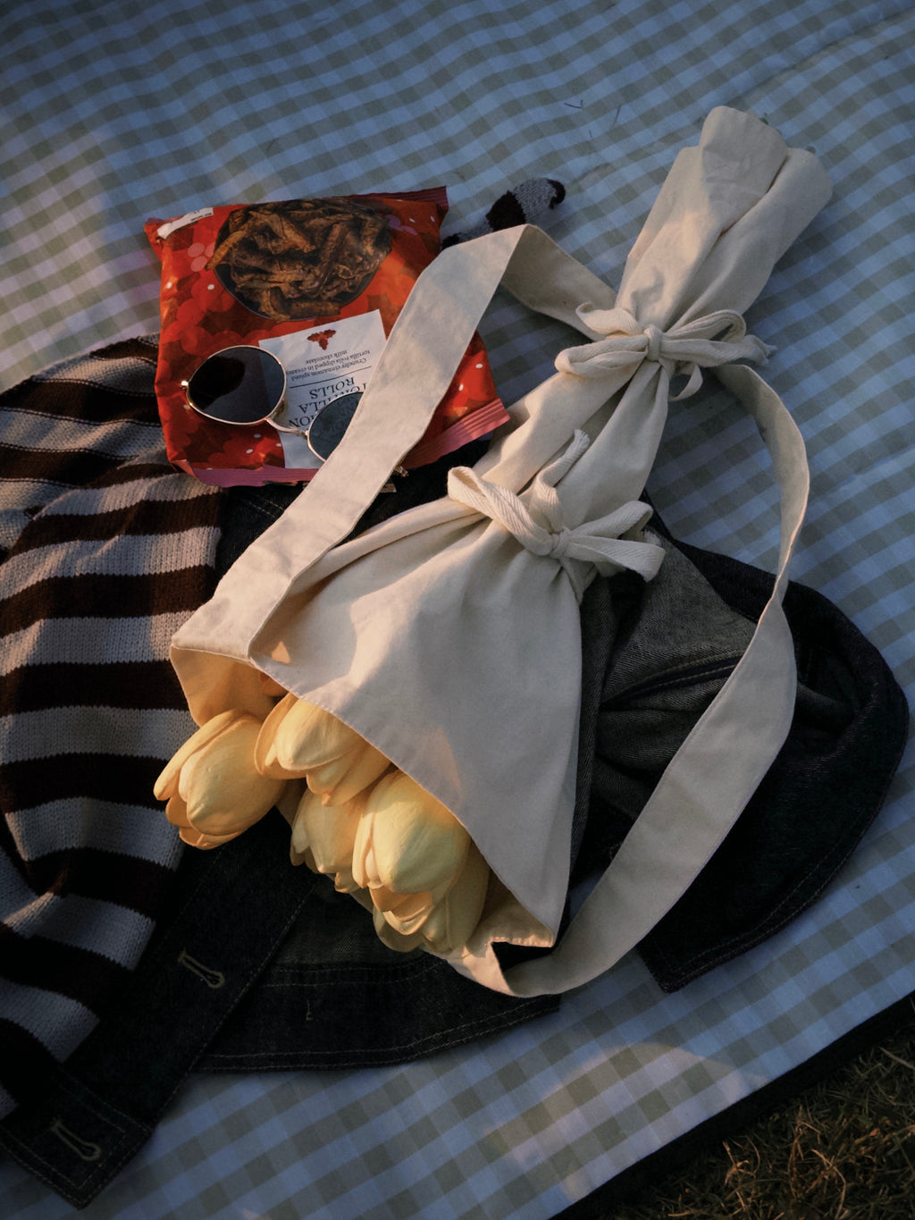 Romantic Cotton Bouquet Wrap Bag